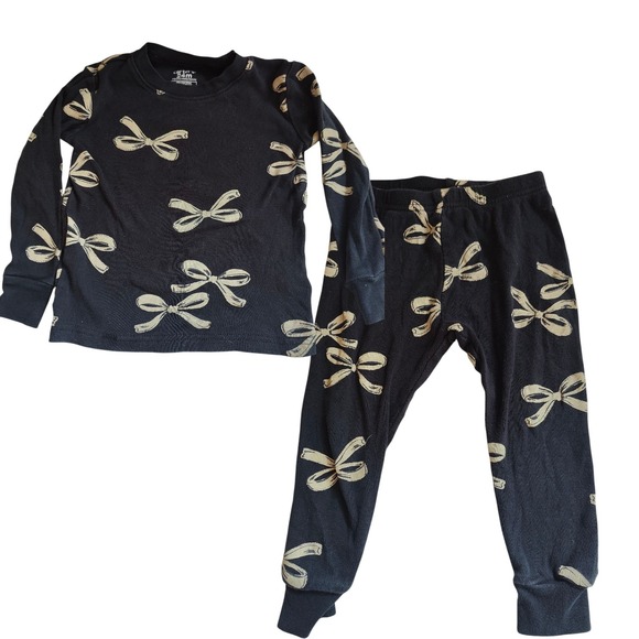 ✅4/25$✅ Carter's 24 months pyjama bow set B2 - Picture 1 of 5